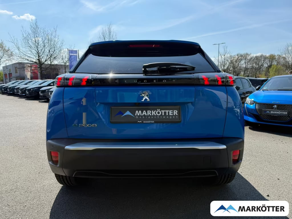 Peugeot e-2008