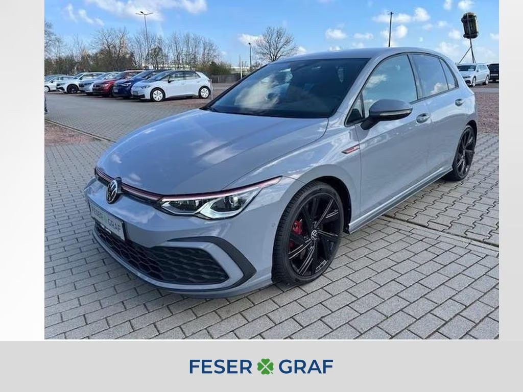 Volkswagen Golf 2023 Benzine