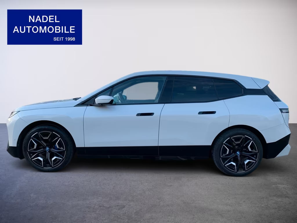 BMW iX