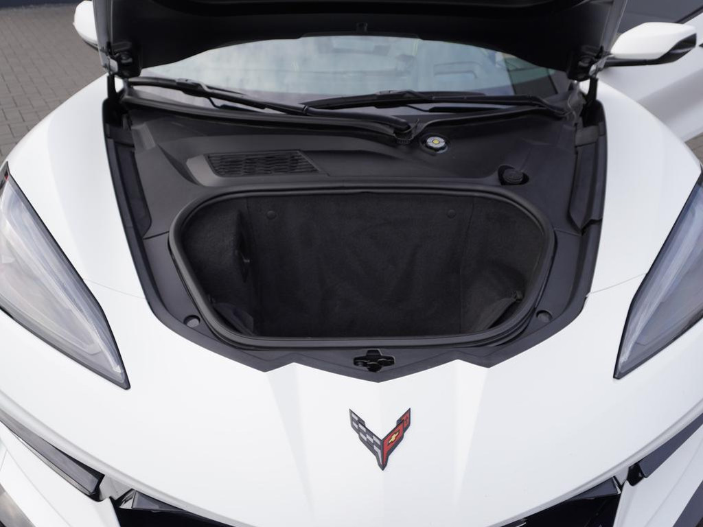 Corvette C8