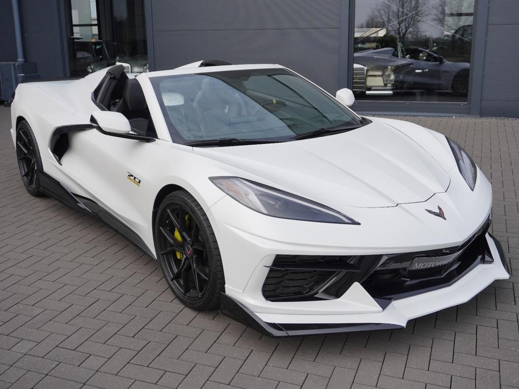 Corvette C8