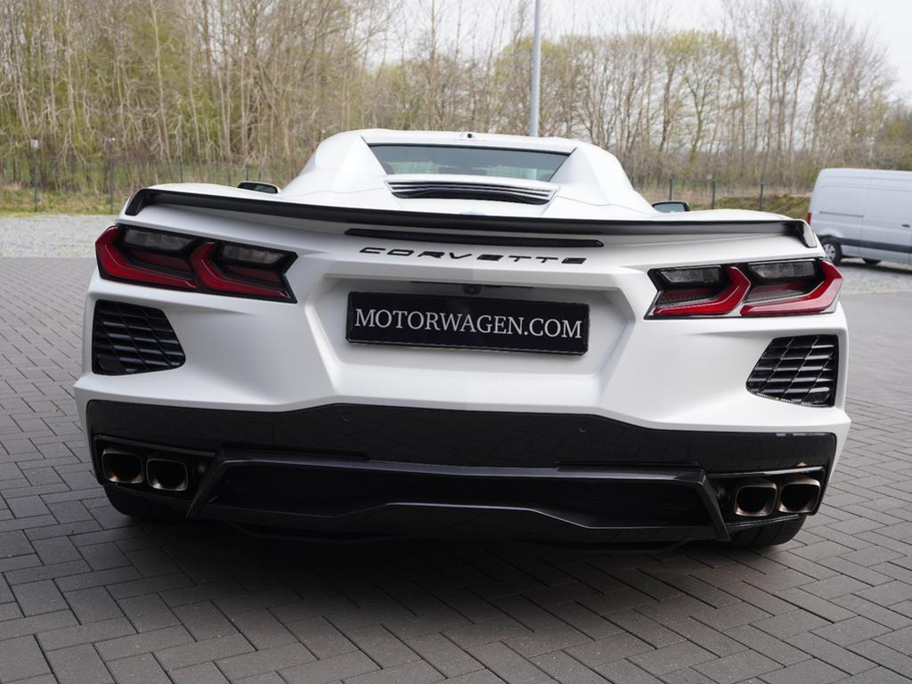 Corvette C8