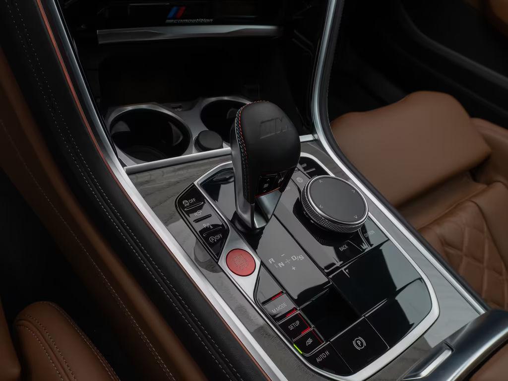 BMW M8