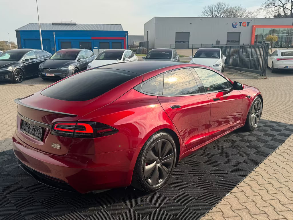 Tesla Model S