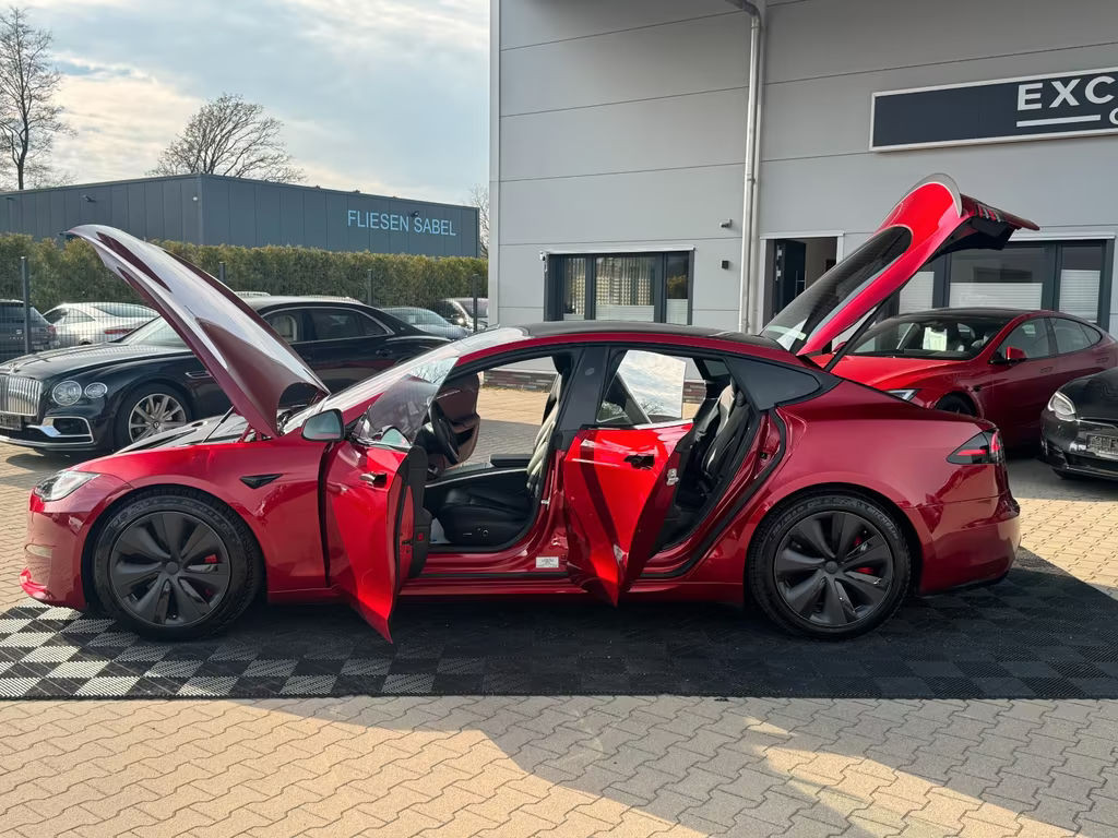 Tesla Model S