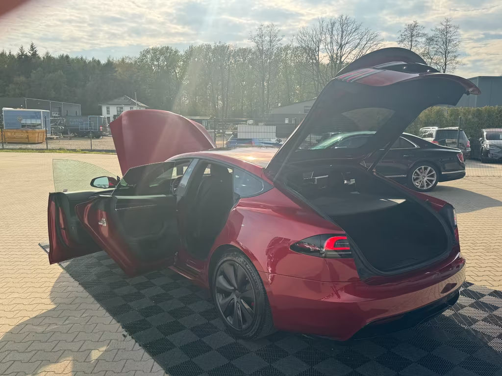 Tesla Model S
