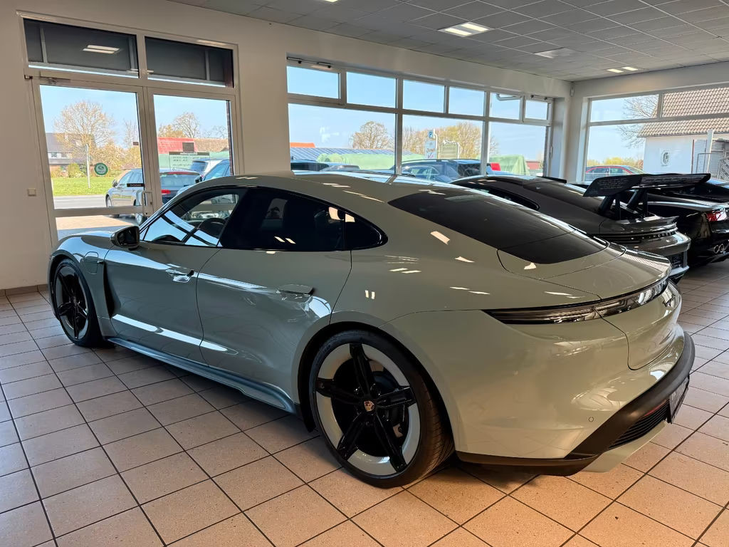 Porsche Taycan