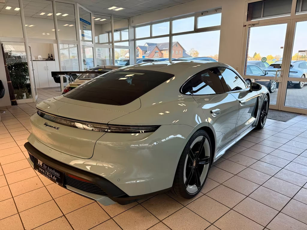 Porsche Taycan