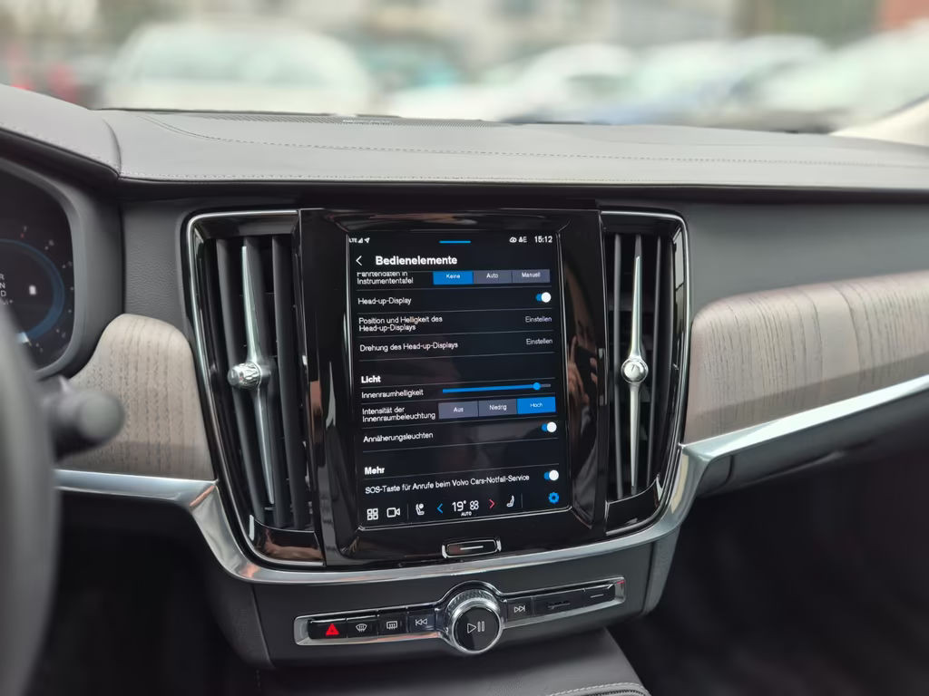 Volvo S90