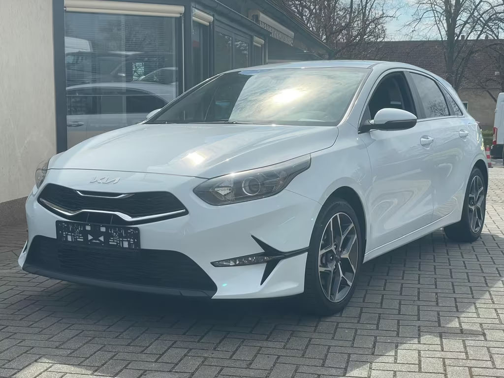 Kia Ceed 2025 Benzine