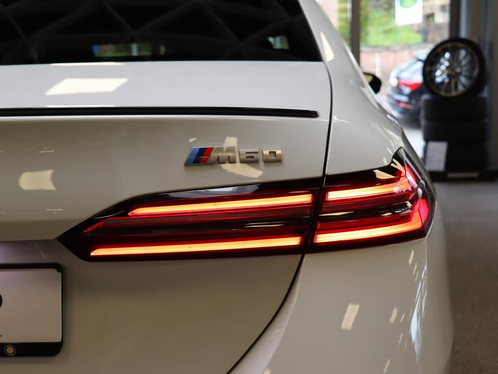 BMW i5