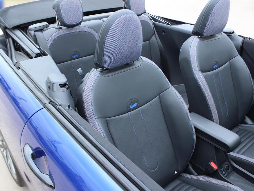 Mini Cooper Cabrio