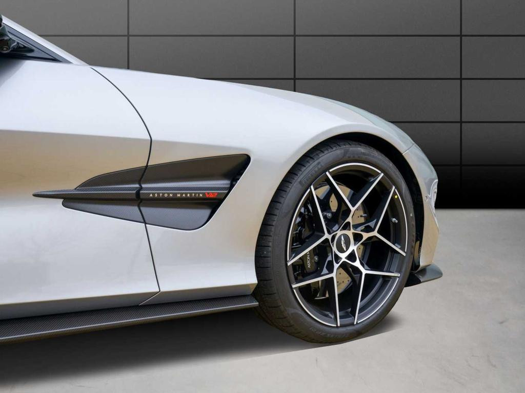 Aston Martin Vanquish