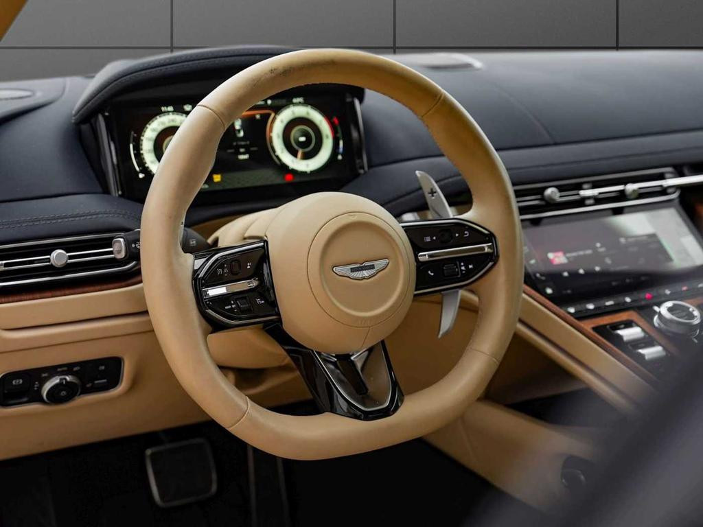 Aston Martin DB12