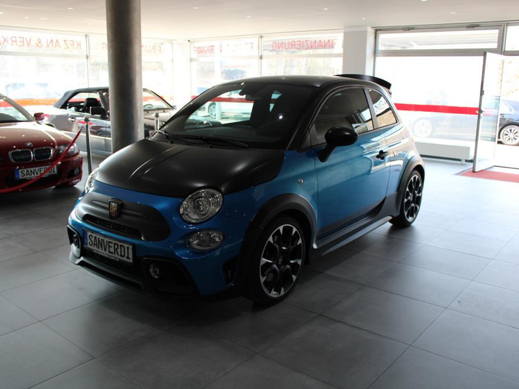 Abarth 695 2022 Benzine