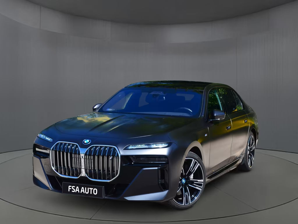 BMW i7