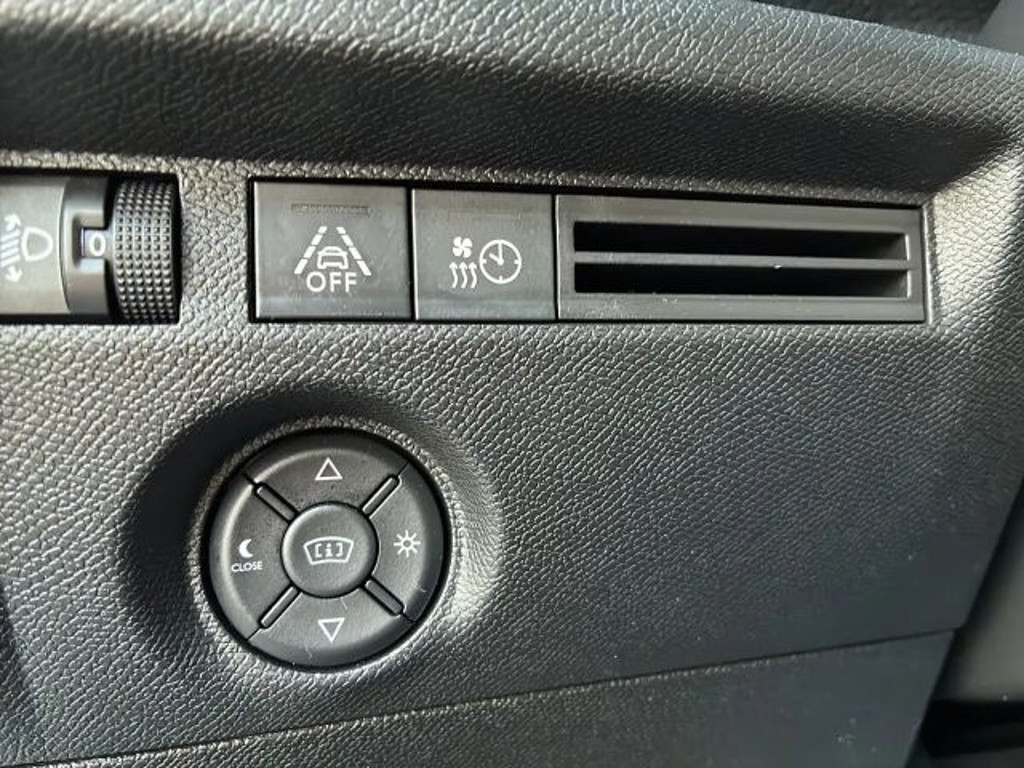 Citroën Ë-C4