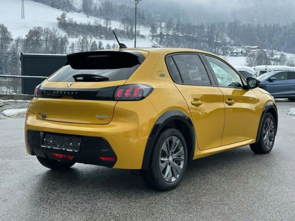 Peugeot e-208