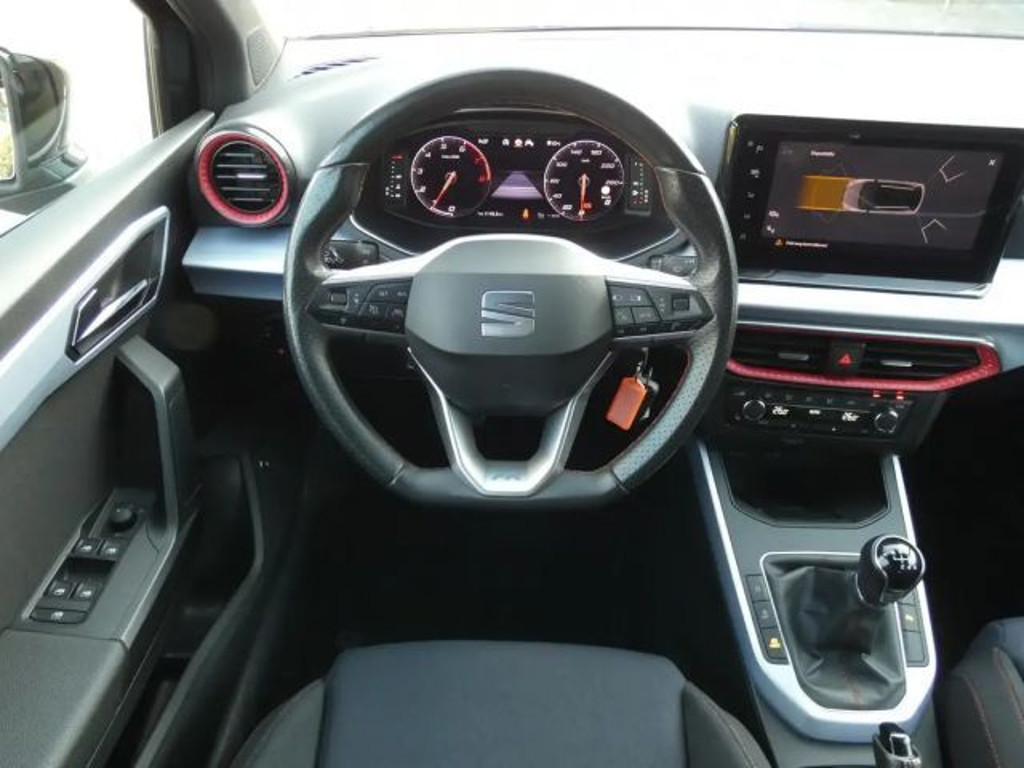 Seat Arona