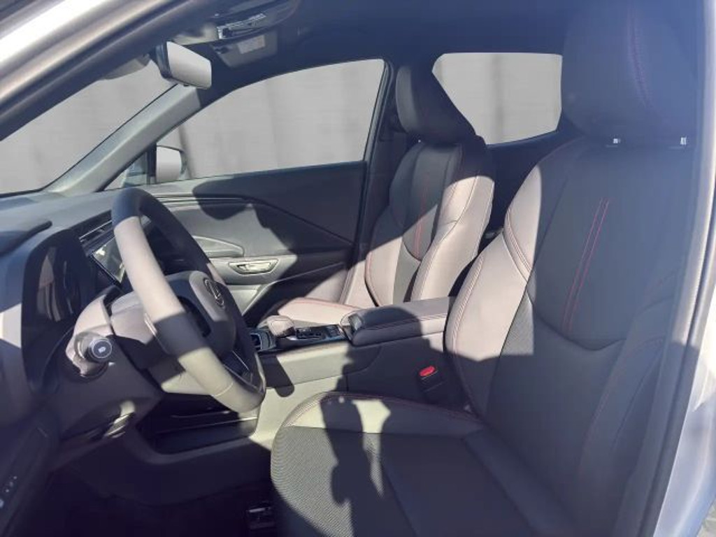 Lexus LBX