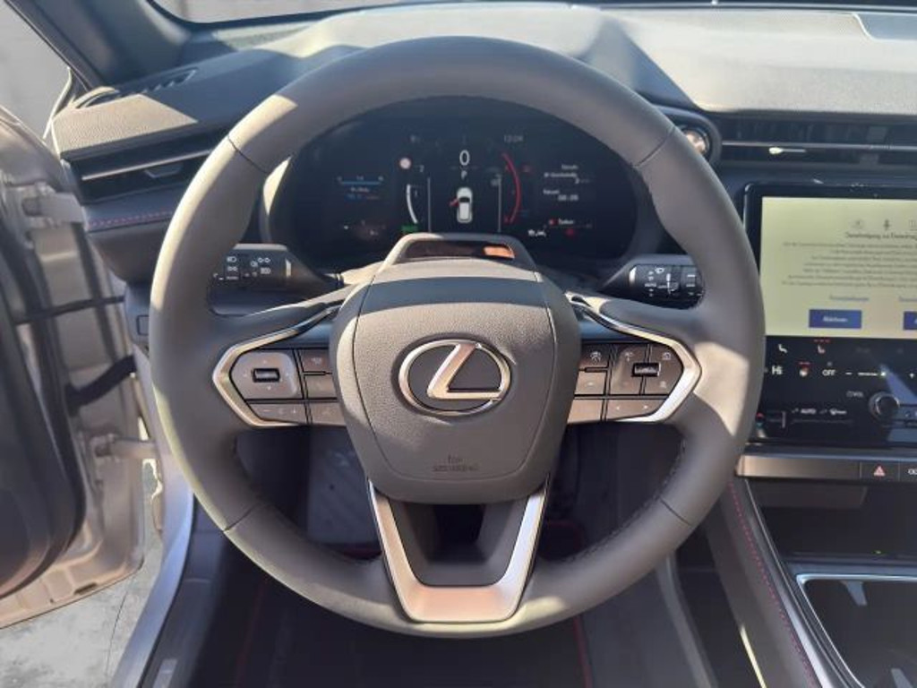 Lexus LBX