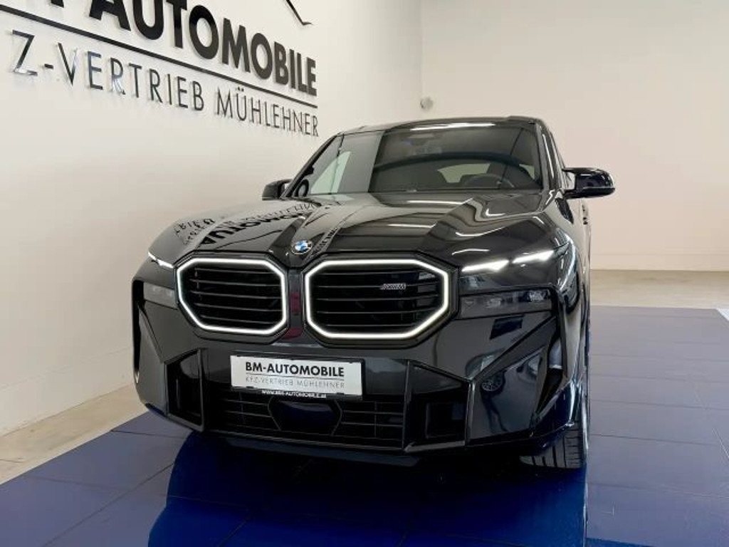 BMW XM