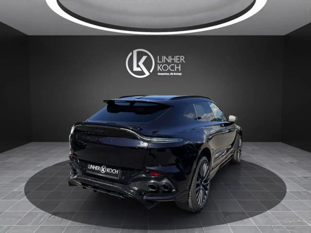 Aston Martin DBX