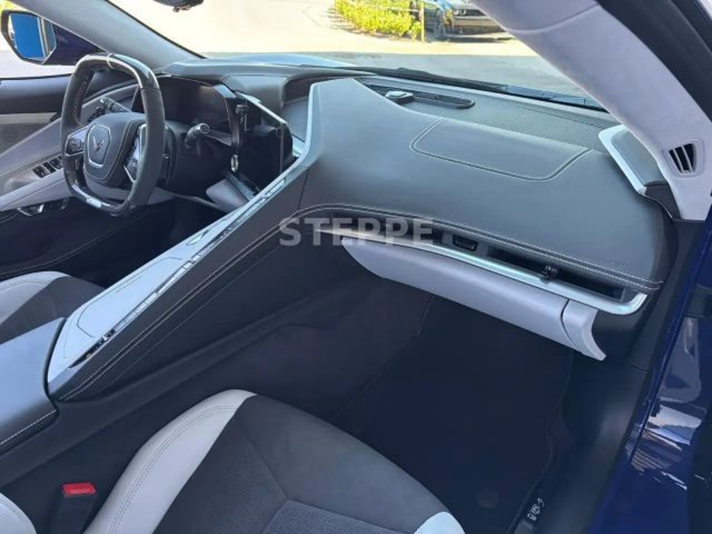 Corvette C8