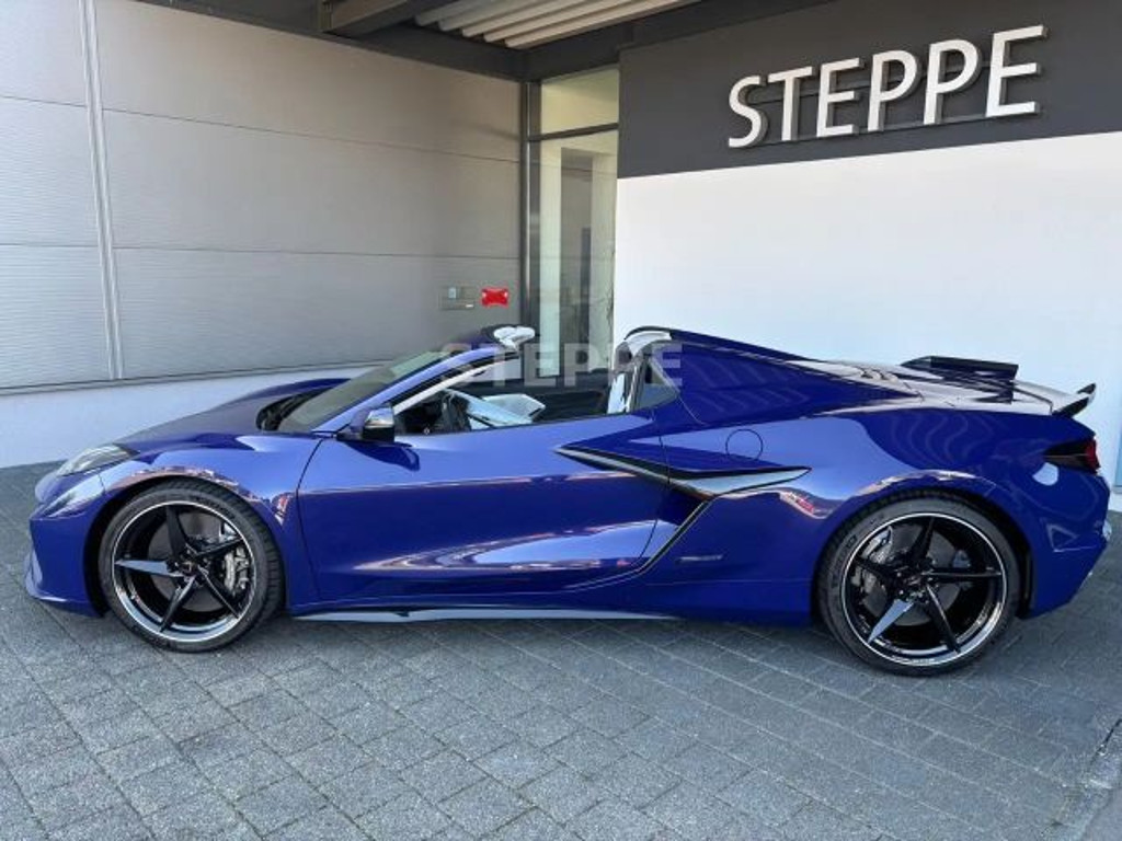 Corvette C8