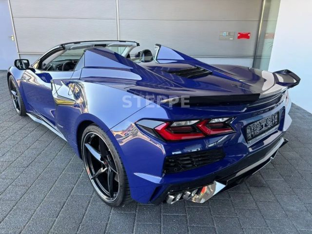Corvette C8