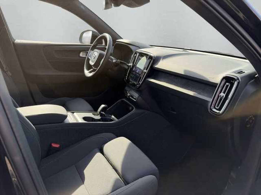 Volvo EX40