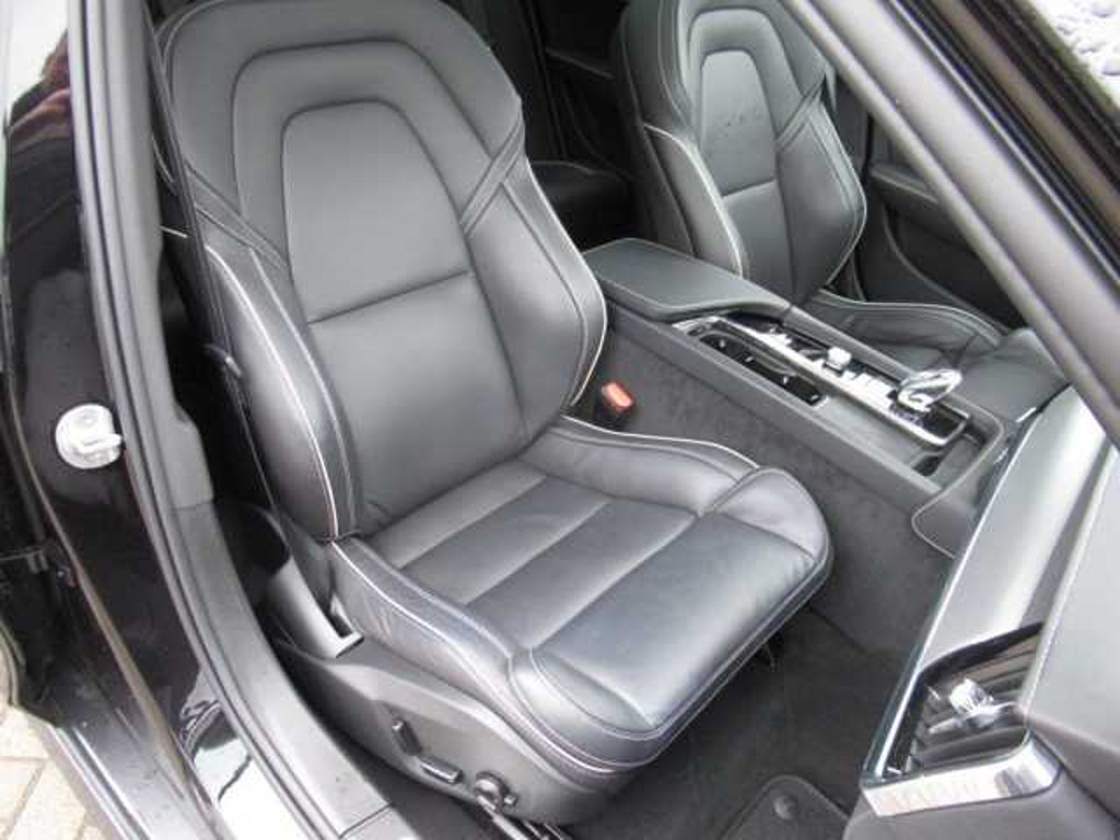 Volvo V90 Cross Country