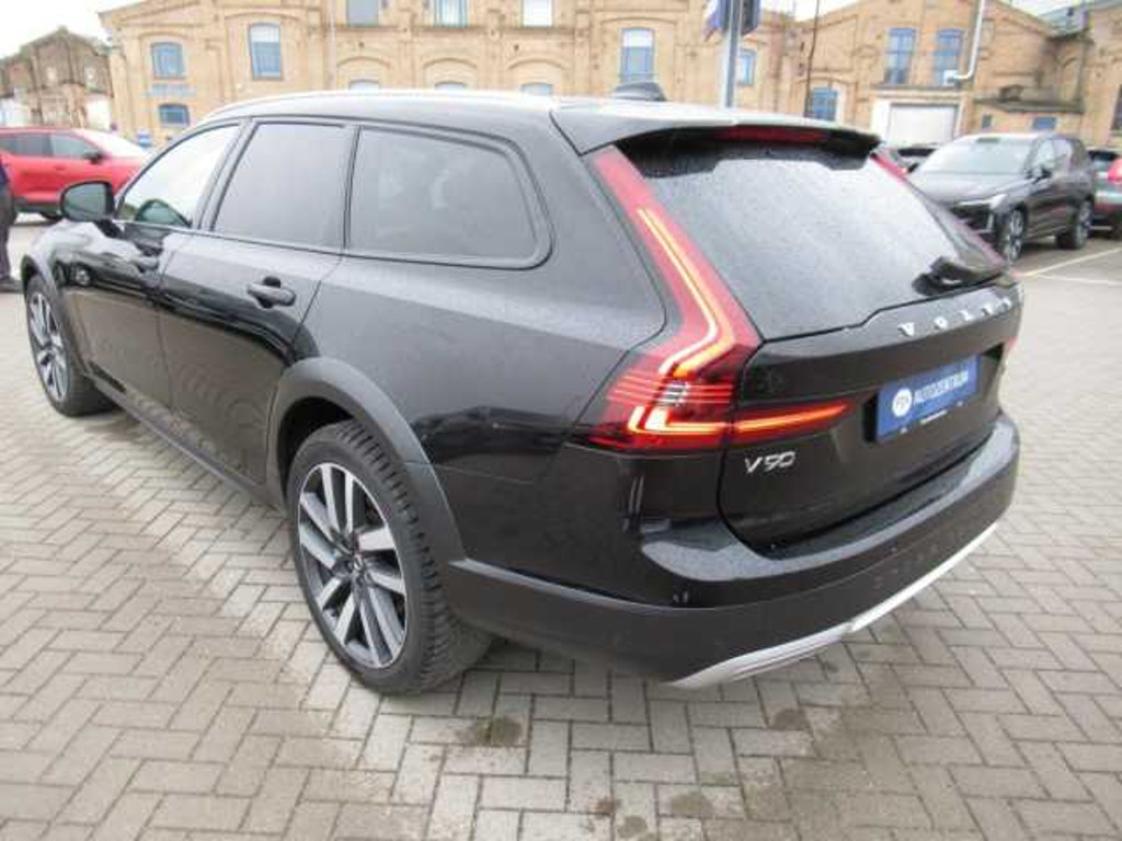 Volvo V90 Cross Country
