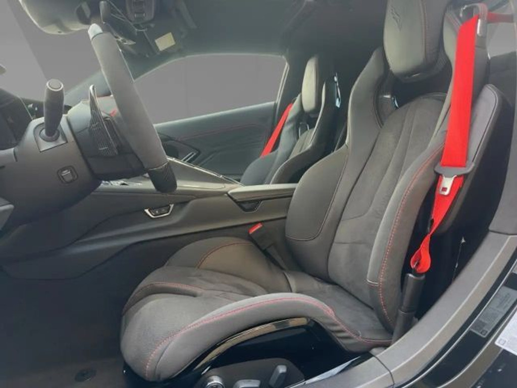 Corvette C8