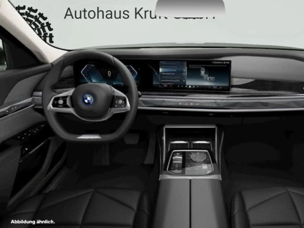 BMW i7