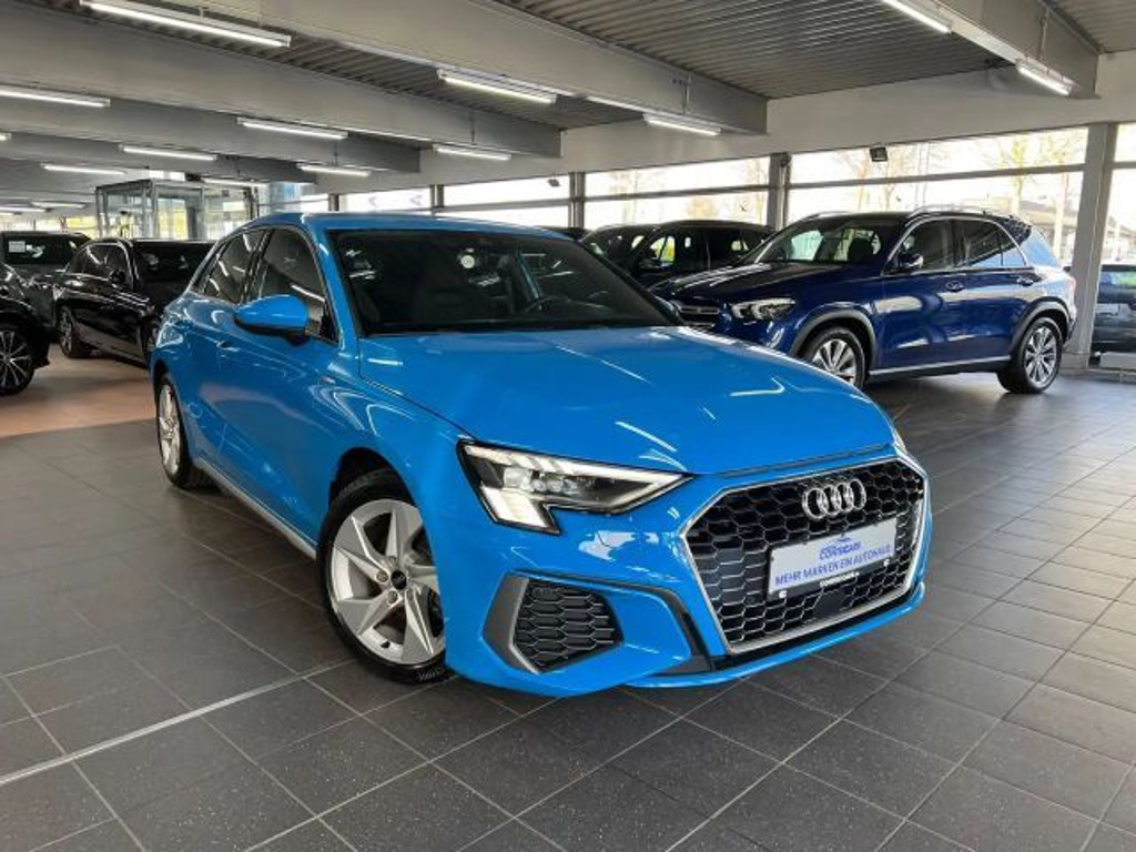 Audi A3 2023 Benzine