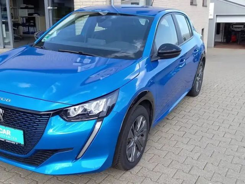 Peugeot e-208