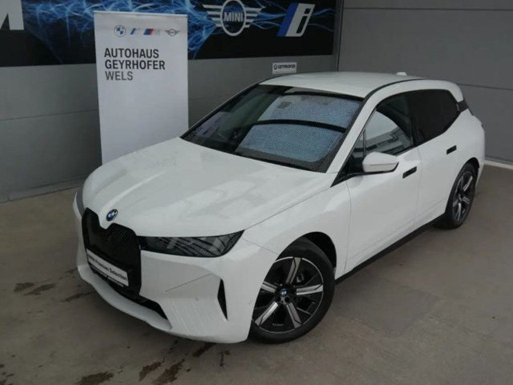 BMW iX