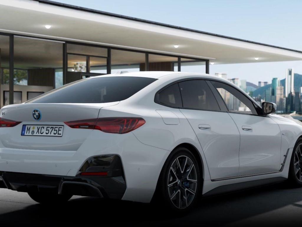 BMW i4