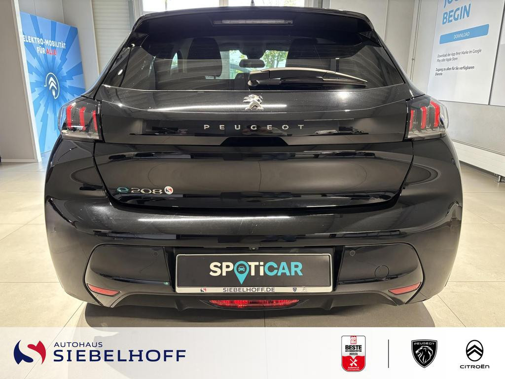 Peugeot e-208