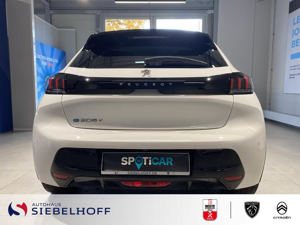 Peugeot e-208