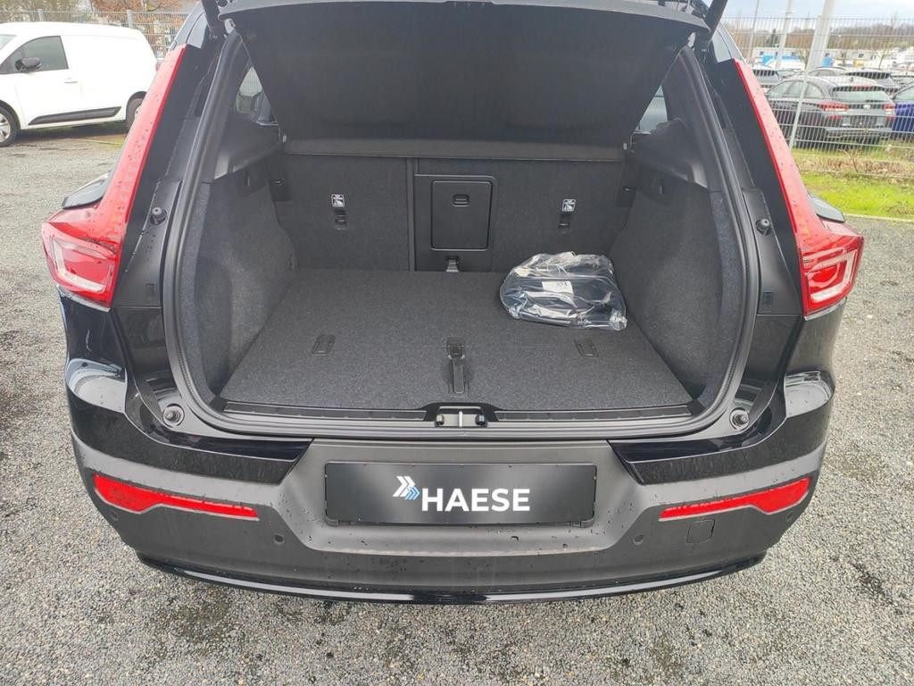 Volvo EX40