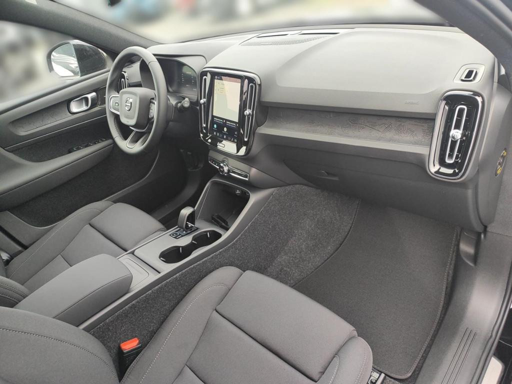 Volvo EX40