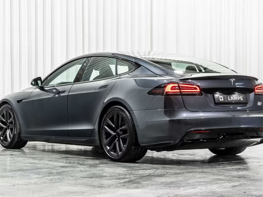 Tesla Model S