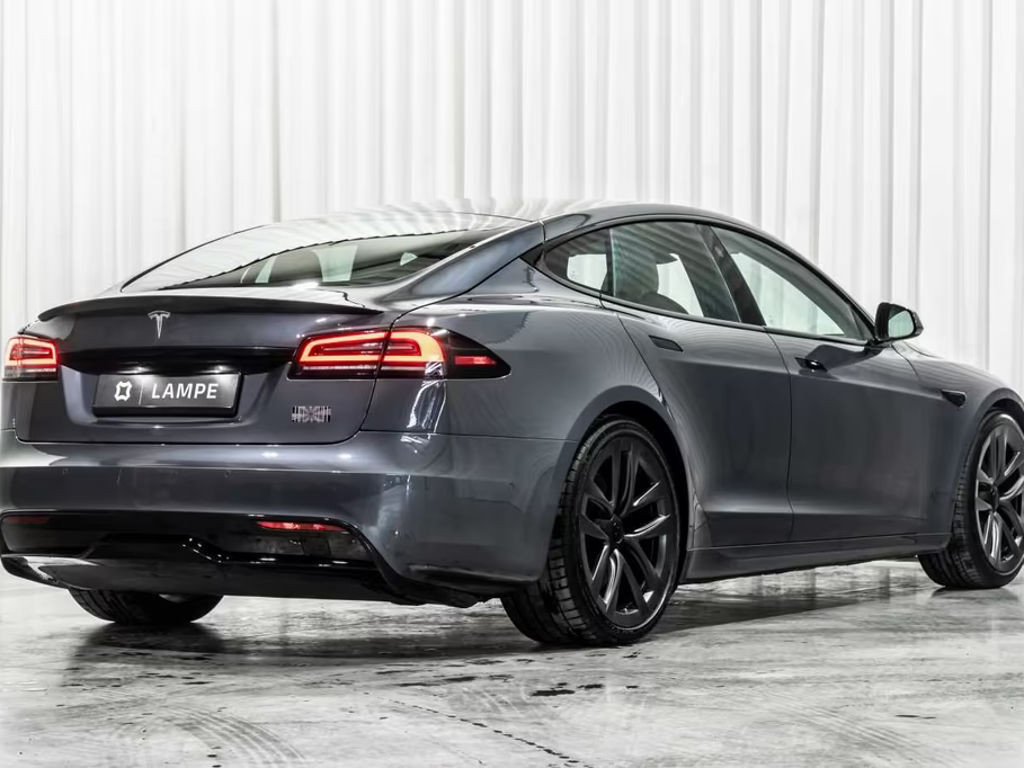 Tesla Model S