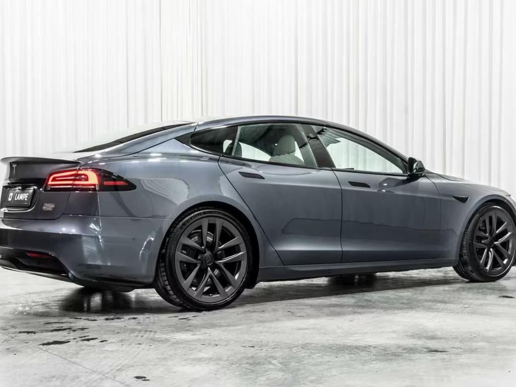 Tesla Model S