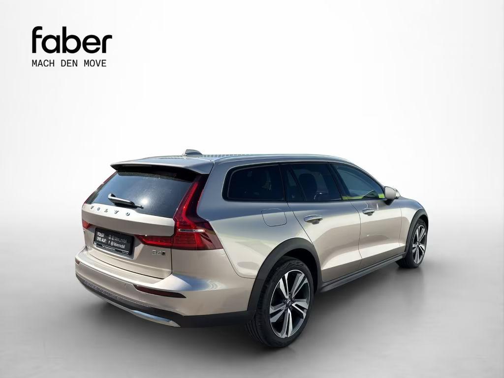 Volvo V60 Cross Country