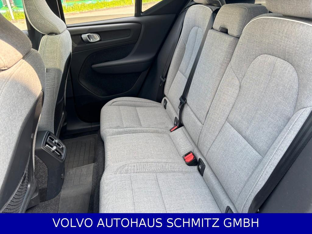 Volvo EX40