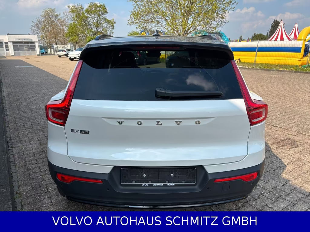 Volvo EX40