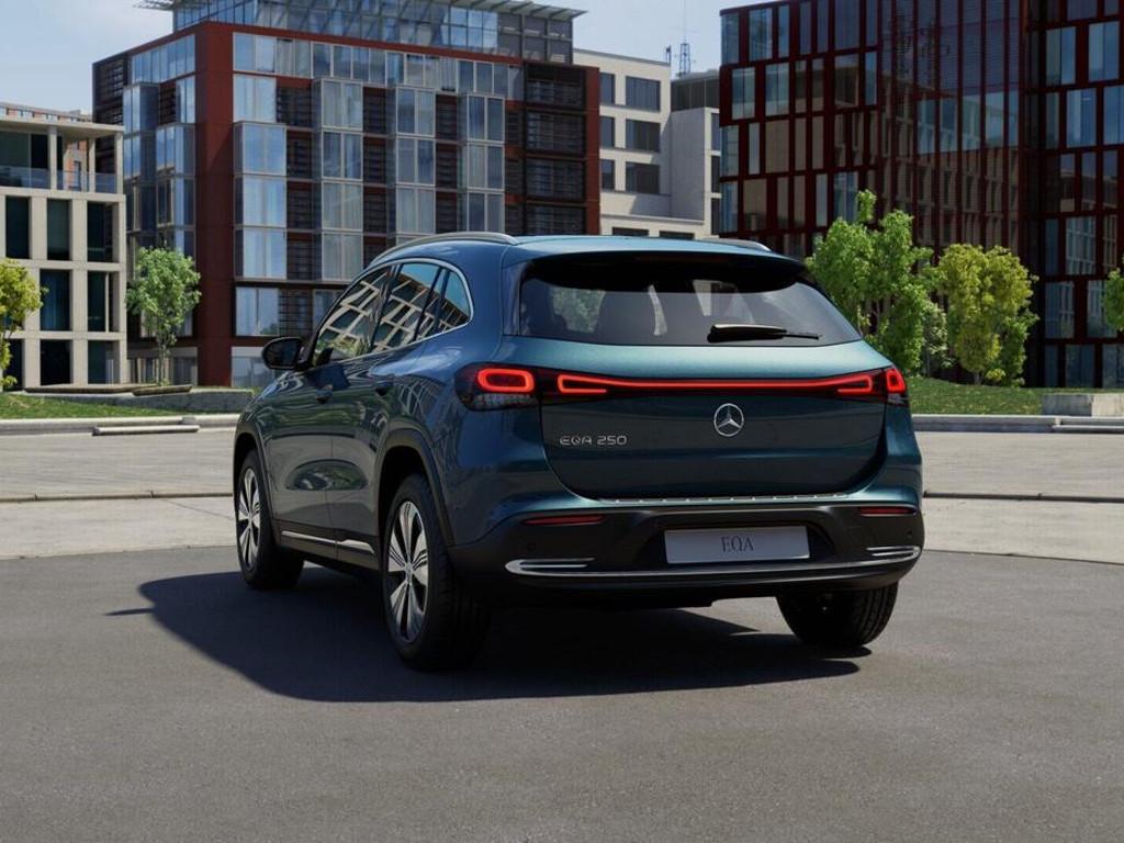 Mercedes-Benz EQA